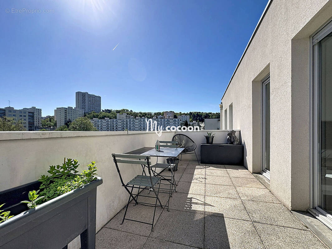 Appartement à TASSIN-LA-DEMI-LUNE