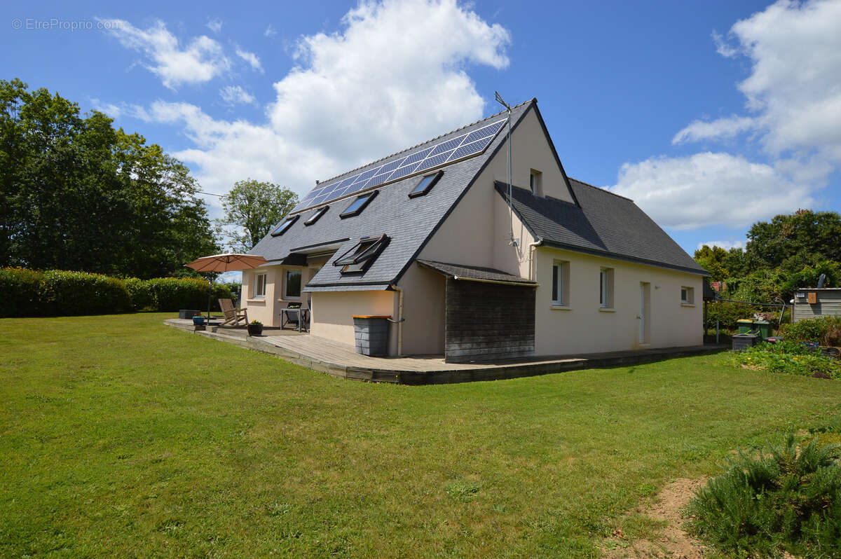 Maison à LOGONNA-DAOULAS