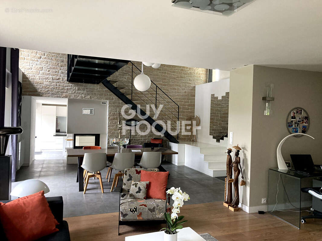 Maison à GRAND-CHAMP