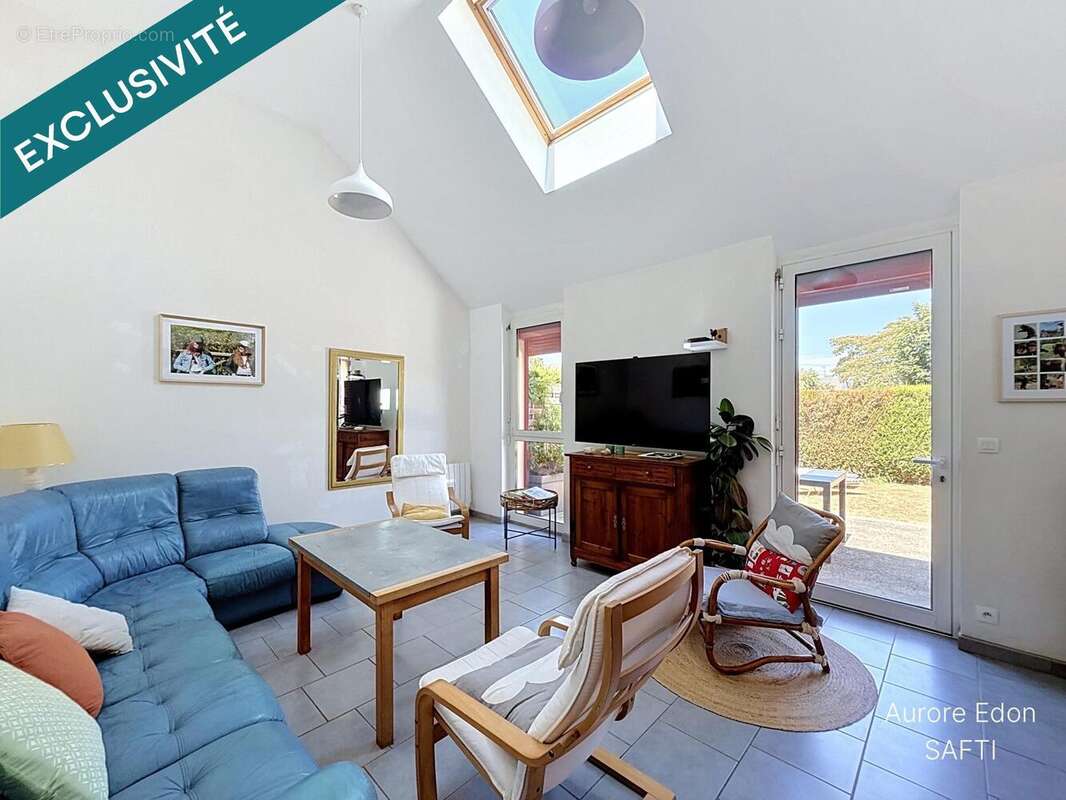 Maison 117 m² à Combree  - photo 8