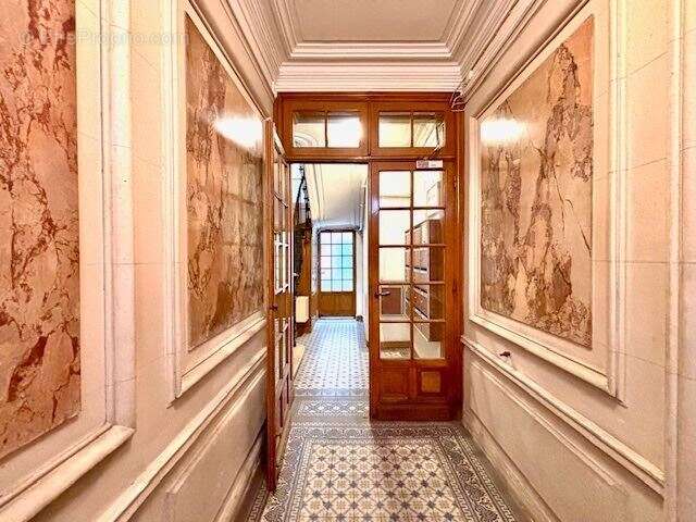 Appartement à PARIS-7E