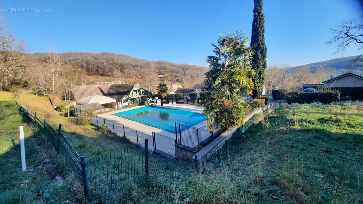 Maison à LISSAC-SUR-COUZE