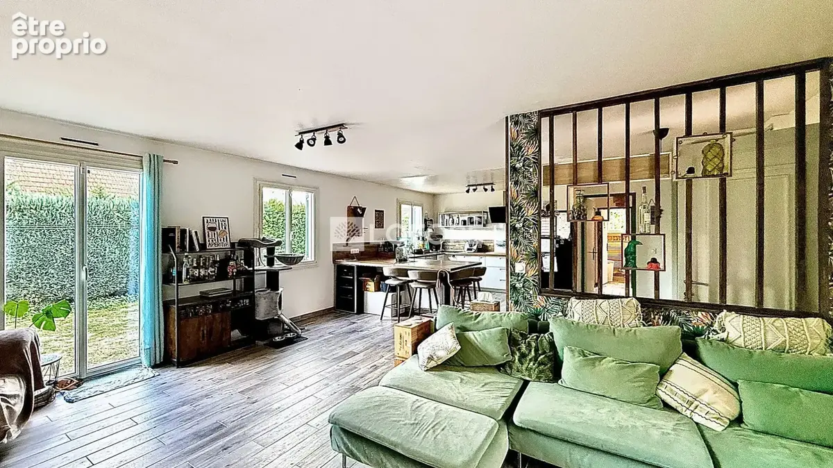 Laforêt Luzarches - Maison familiale familiale au Mesnil-Aubry / 6  pièces / 4 chambress132 m2 - photo 3