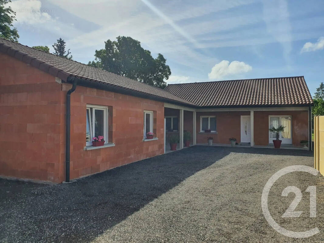 Maison à LA CHEPPE