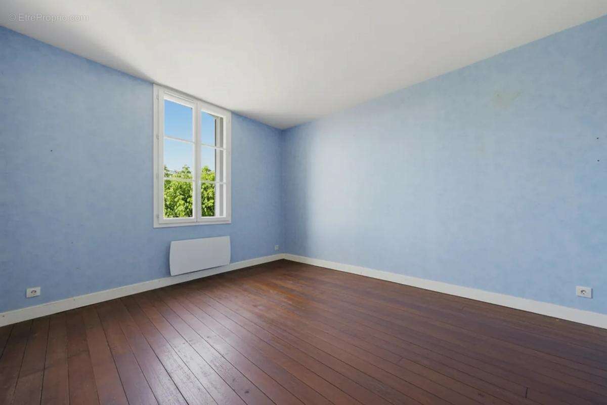 Maison de 6 pièces de 172 m² à Saint-Yzan-de-Soudiac - photo 9