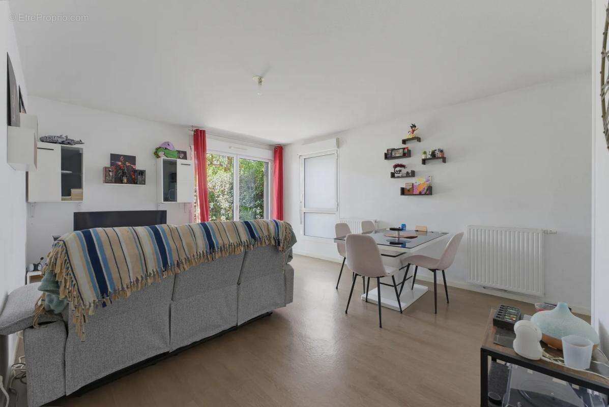 Appartement 2 pièces, 48 m², jardinet dans résidence sécurisée à Bordeaux Lac - photo 2