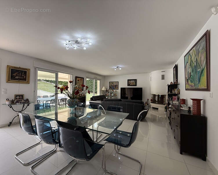 Maison à VERT-EN-DROUAIS