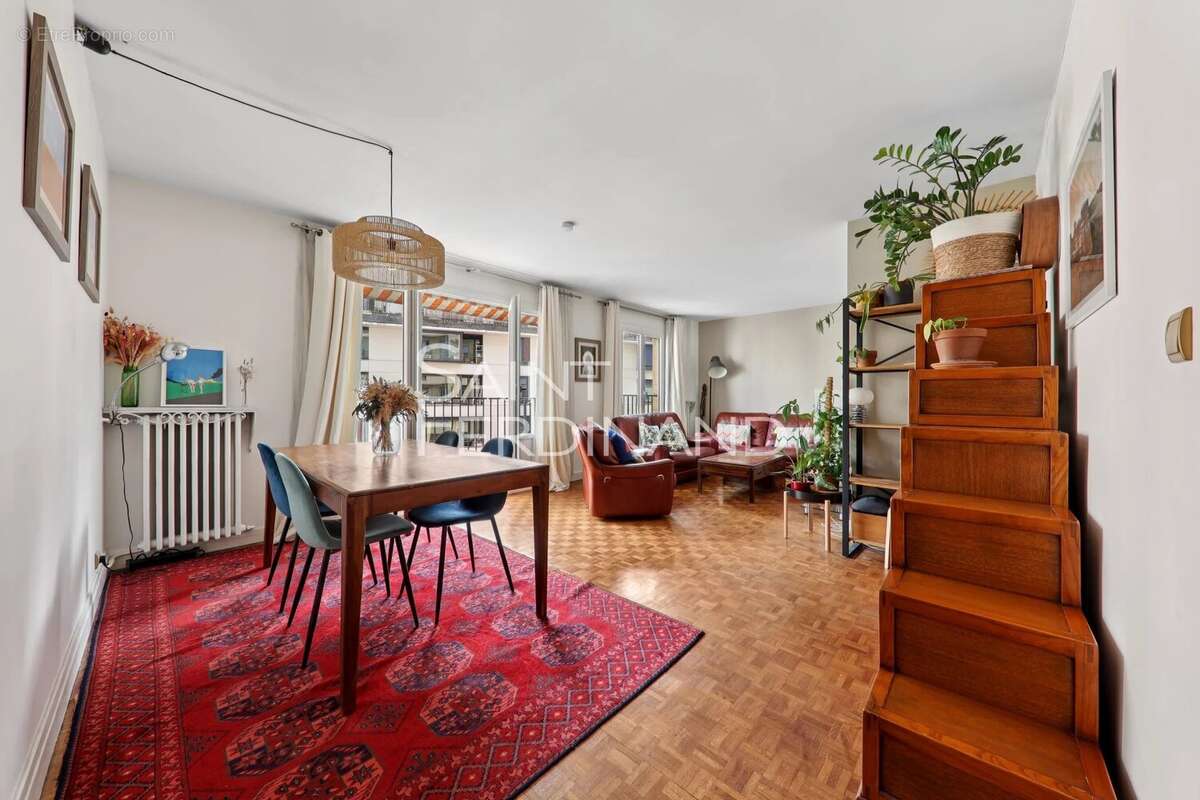 Appartement à PARIS-15E