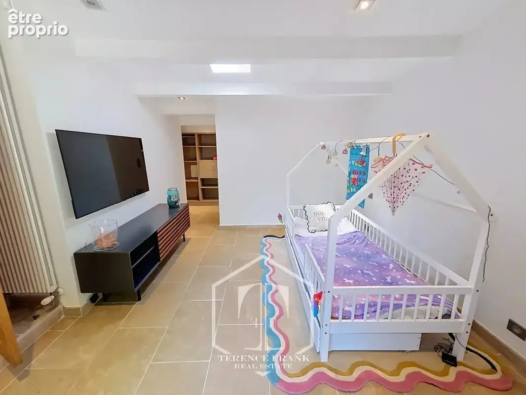 Villa de caractère – Plus de 240 m² – 5 chambres – Piscine – Jardin - photo 30