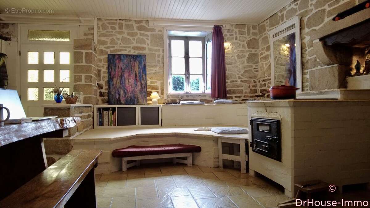 Maison à PLOUGRAS