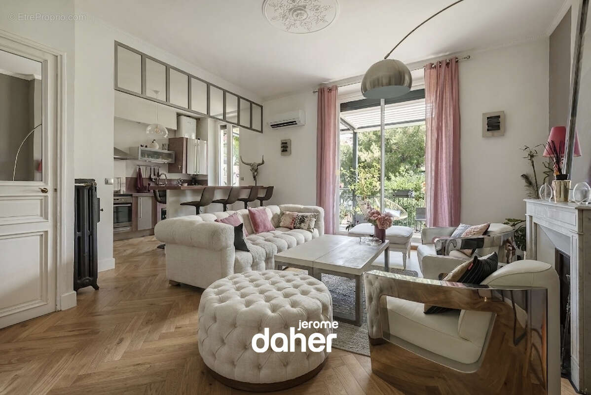 Appartement à MARSEILLE-6E
