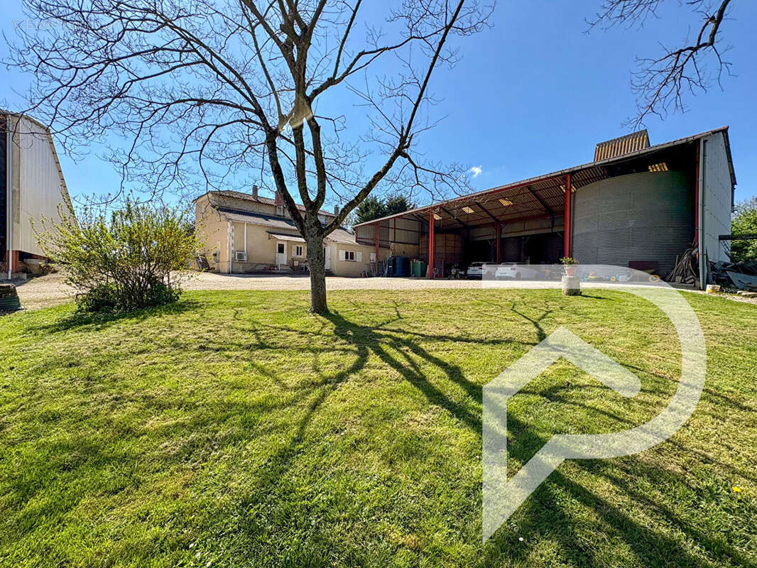 Maison à MONTESTRUC-SUR-GERS