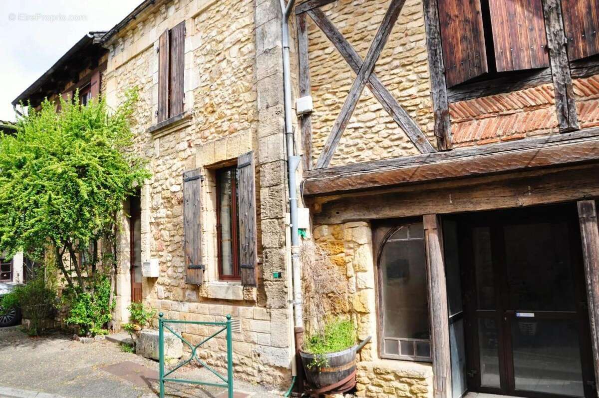 Maison à MONSEMPRON-LIBOS