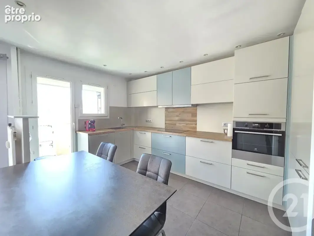 Appartement 77 m² à Toulon  - photo 6