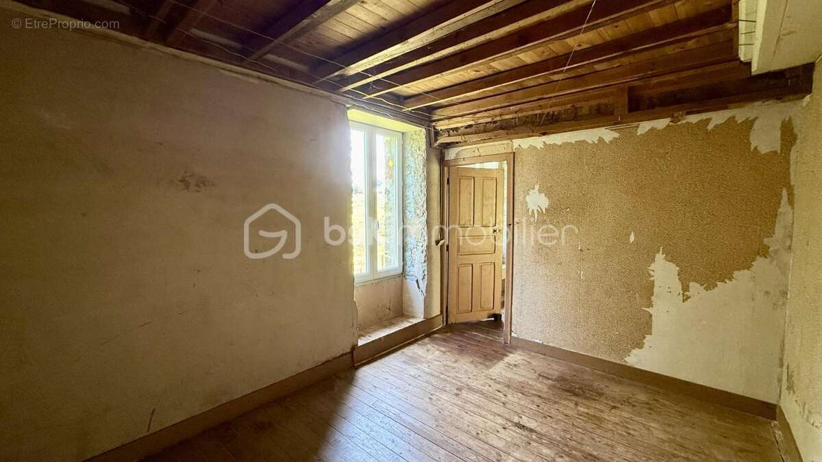 VENGEONS-Maison à Rénover - photo 7