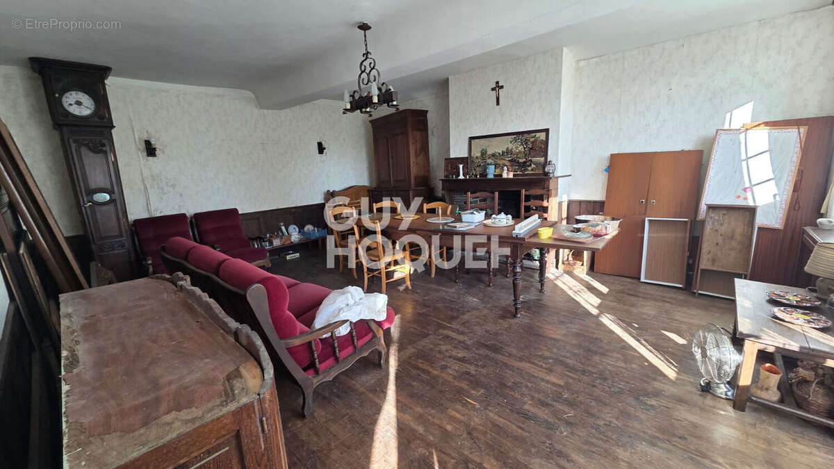 Maison à REFFUVEILLE