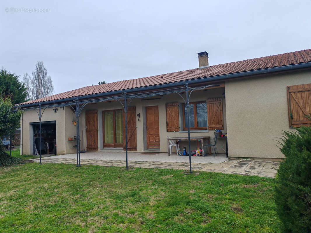 Maison à LISLE-SUR-TARN