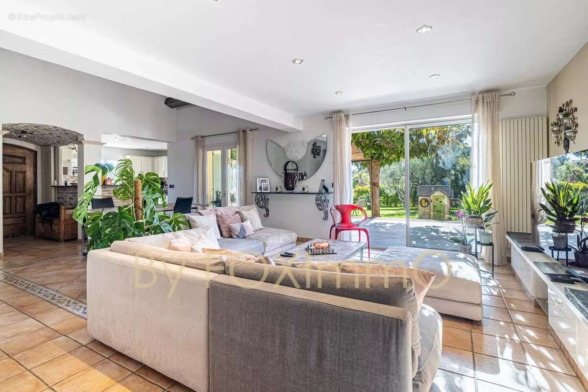 Maison à CAGNES-SUR-MER