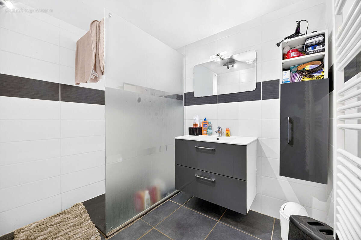Maison de charme en coeur de village - 167 m2 - Résidence principale + studio indépendant - photo 12