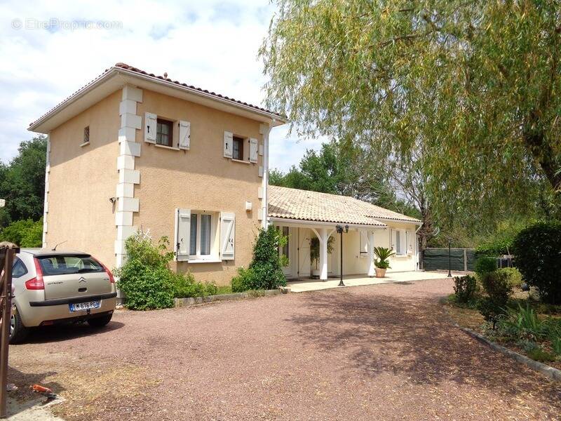 Maison à PORCHERES