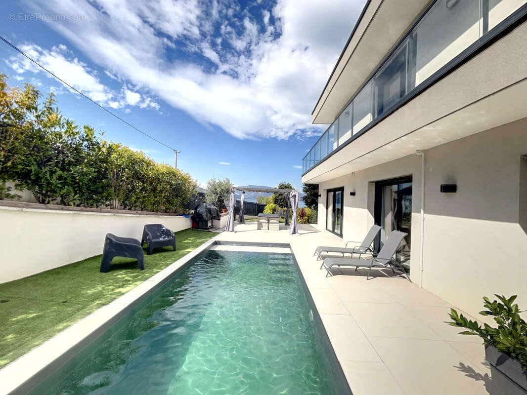 Maison à BRISON-SAINT-INNOCENT