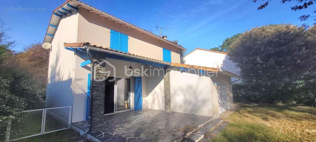 Maison de 111 m2, 3 chambres + bureau + piscine et garage sur 850 m2 de terrain - photo 12
