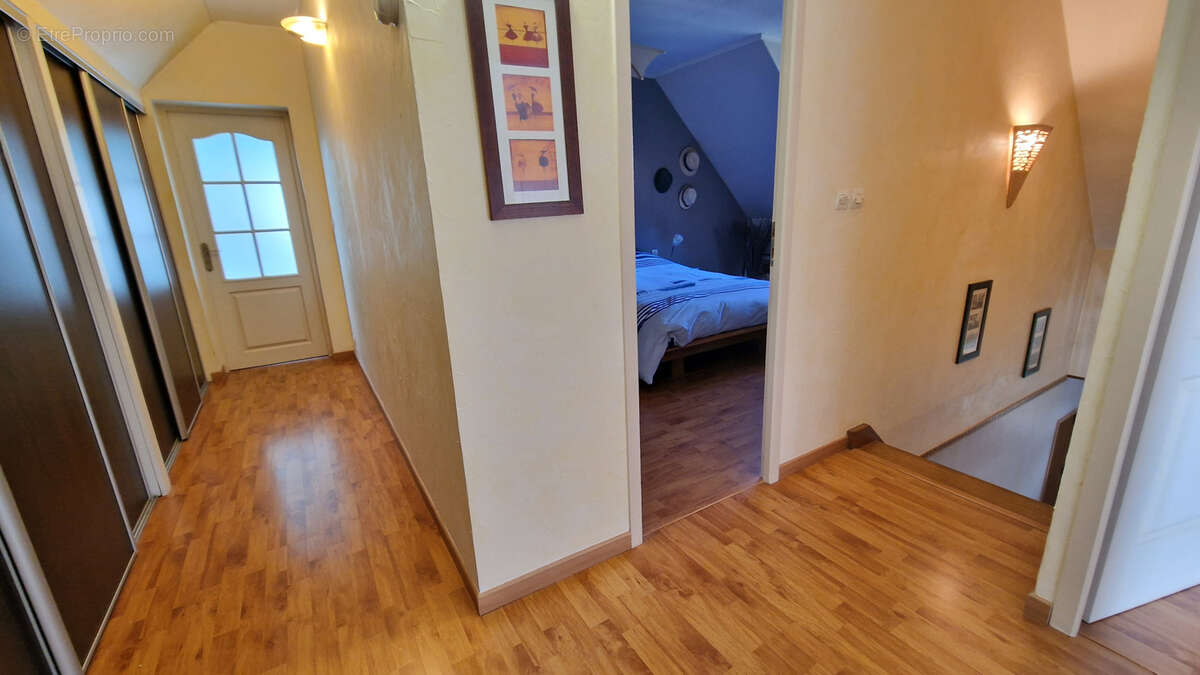 Maison à MARLY-LA-VILLE