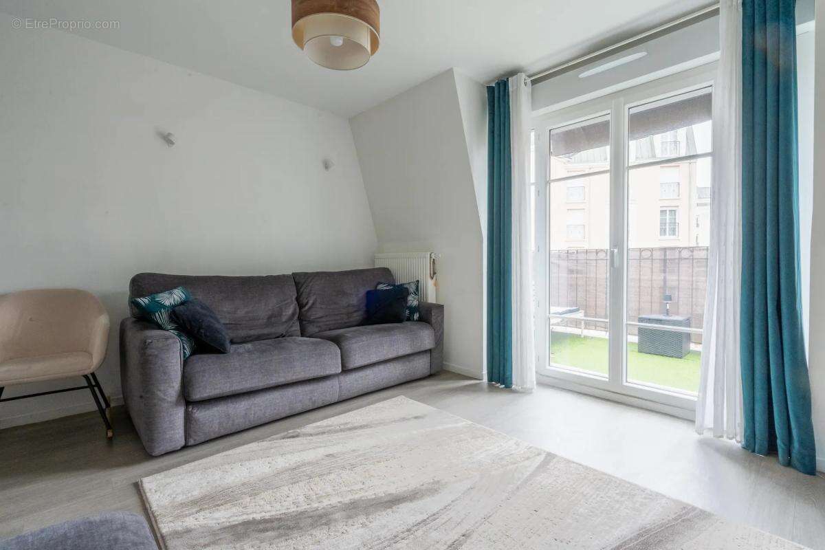 Appartement à LE BLANC-MESNIL