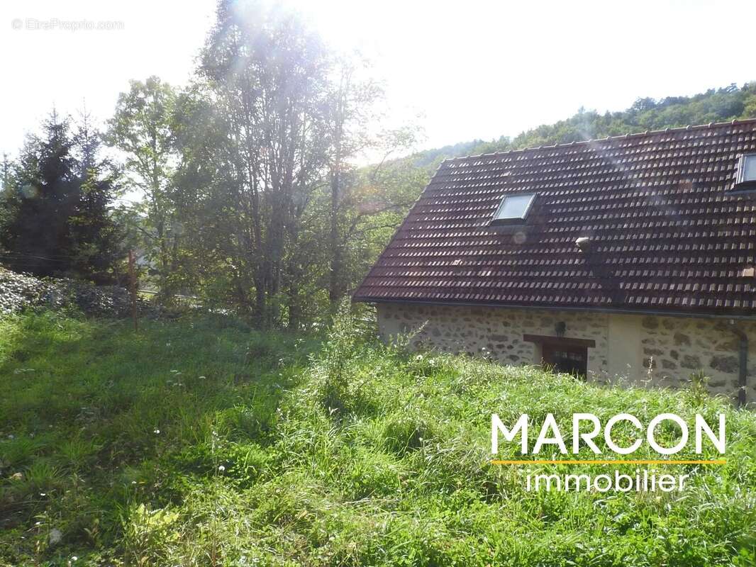 Maison à MOUTIER-ROZEILLE