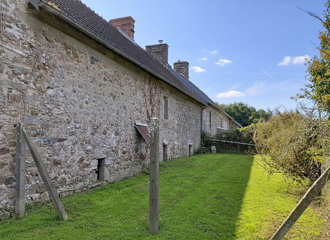 Maison à LE LOREY