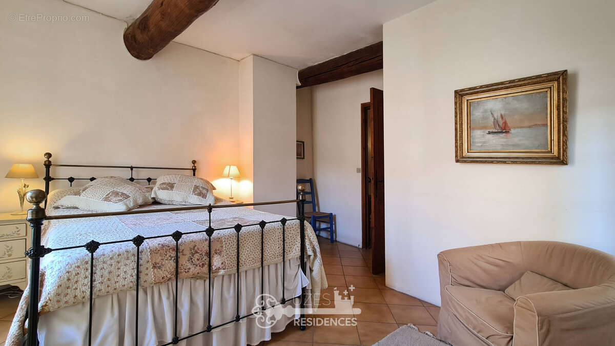 Maison à LA CALMETTE