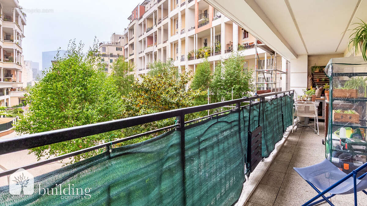 Appartement à COURBEVOIE