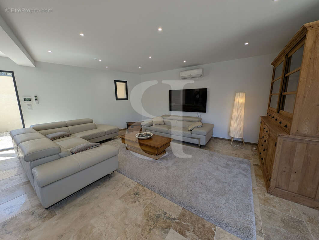 Maison à VAISON-LA-ROMAINE