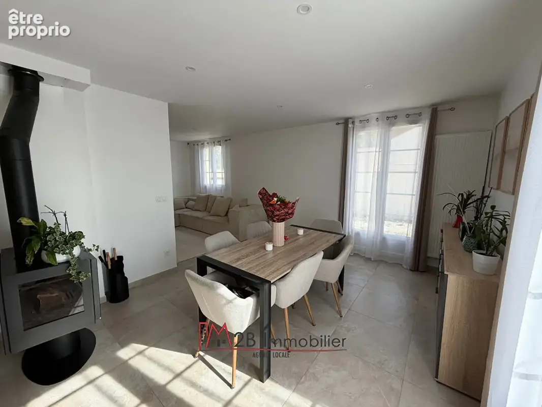 Plain pied renovee avec dependances - photo 2