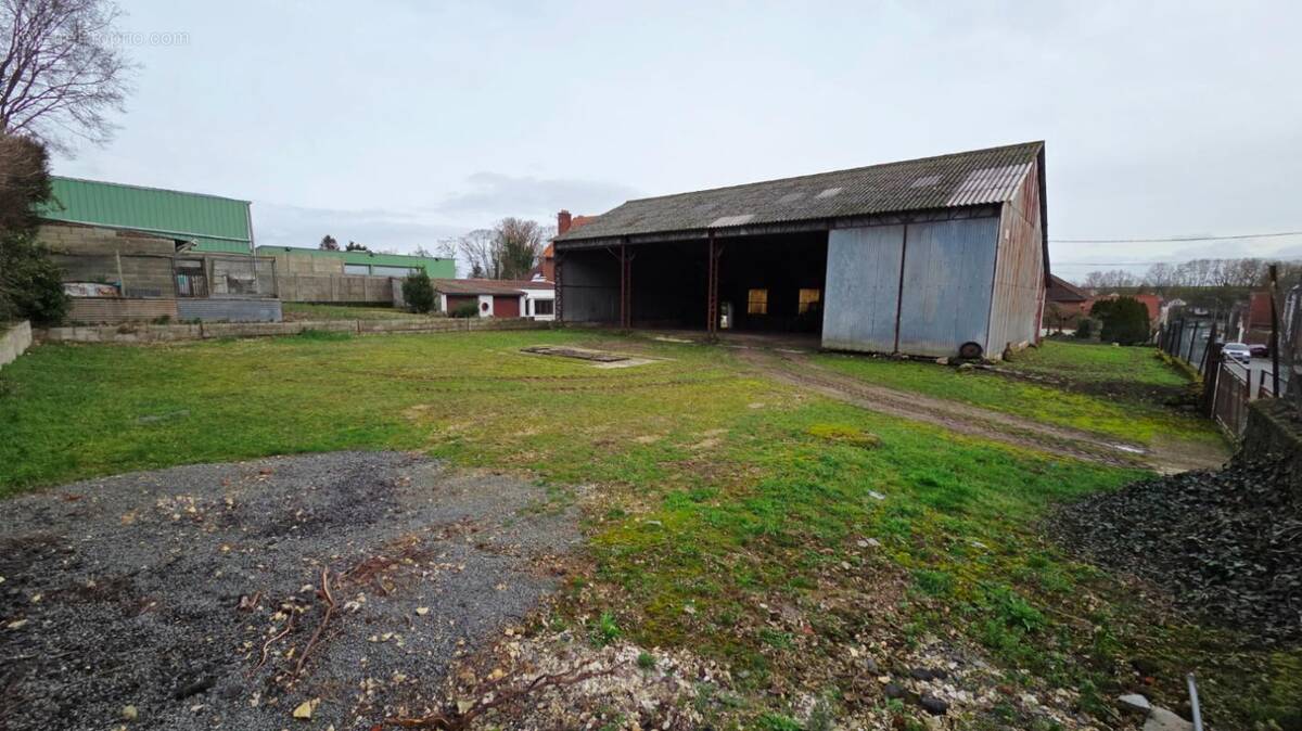 Terrain à BAPAUME
