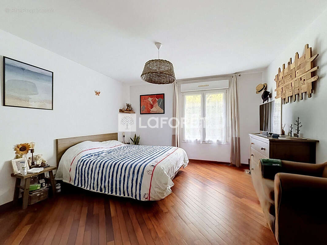 Maison Benouville 7 pièce(s) 231 m2 - photo 6
