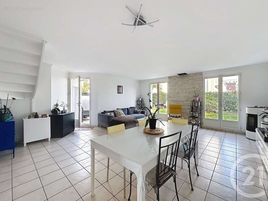 Photo 4 - Maison à FRESNES