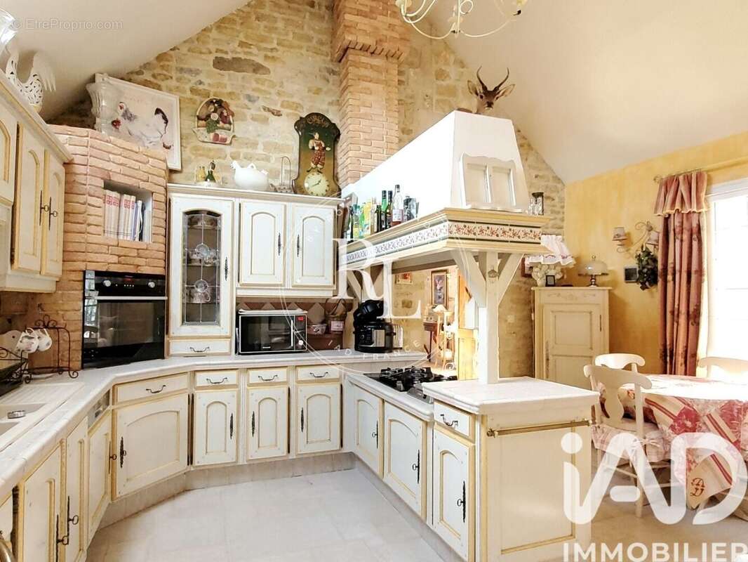 Maison 335 m² à Periers-En-Auge  - photo 3