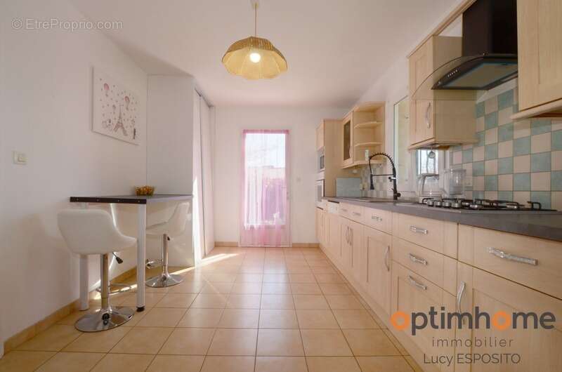 Maison à CHAMPAGNE-MOUTON