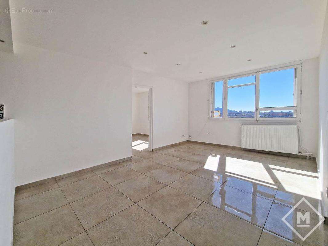 Appartement à MARSEILLE-10E