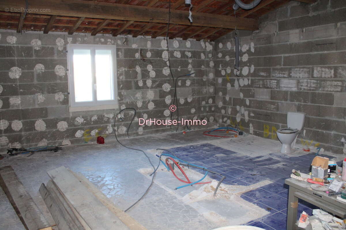 Maison à GOND-PONTOUVRE