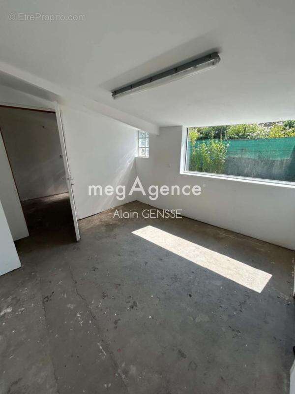 Maison 96 m² à Surgeres  - photo 5