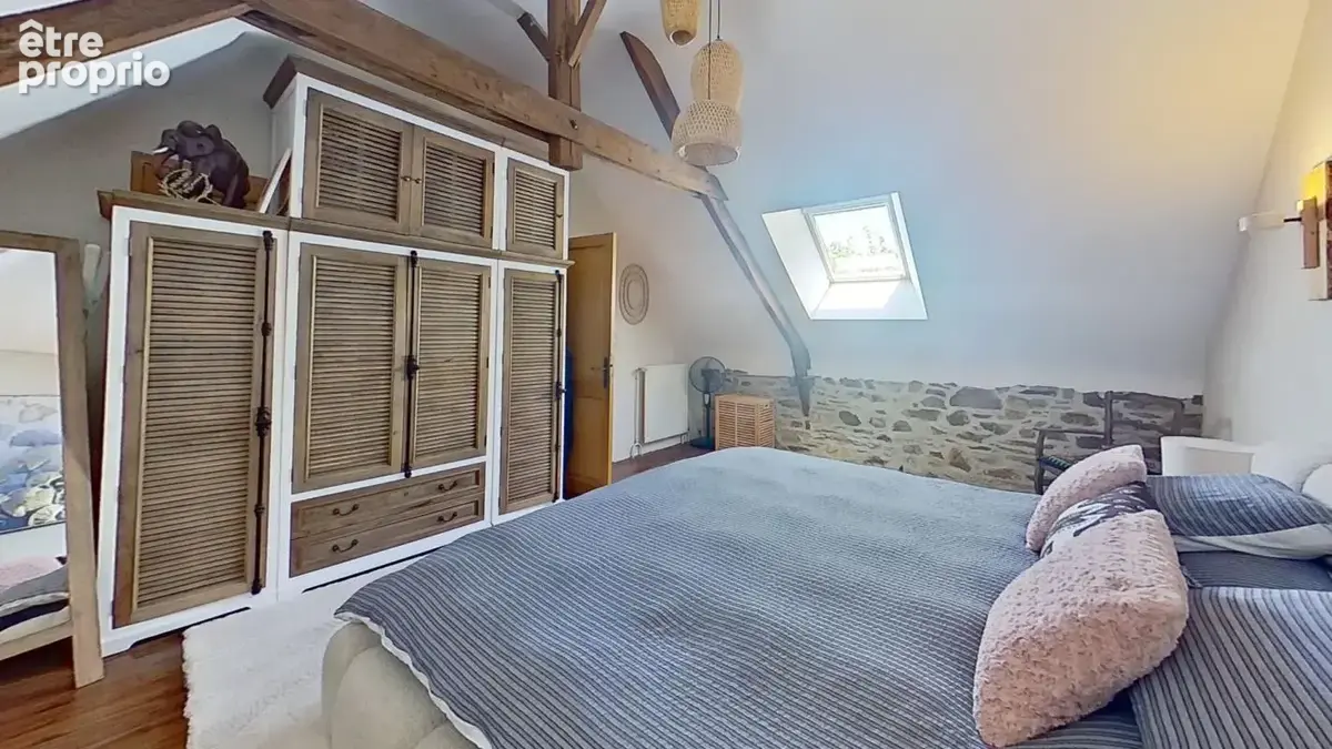 Maison en pierre , pleine de charme - 3 Chambres et mezzanine - COURNON - photo 5