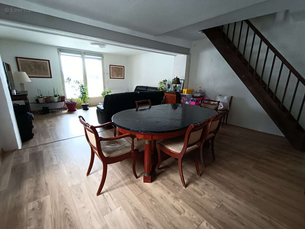 Appartement à TONNAY-CHARENTE