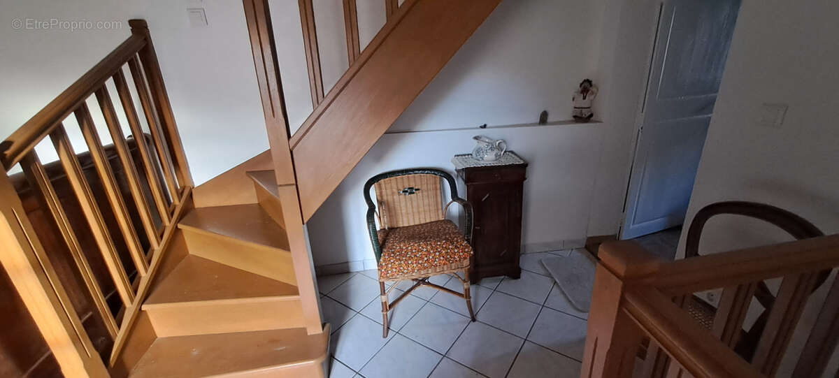 Maison à SAINT-ETIENNE-DE-GOURGAS