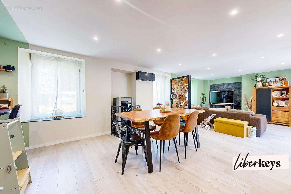 Agréable Maison T4 de 108 m² Bourogne 90140 - photo 8