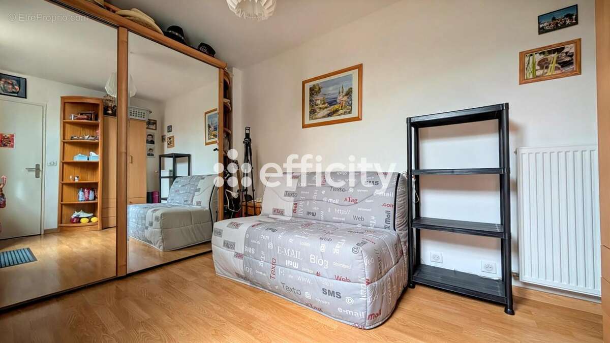 Appartement à LOGNES