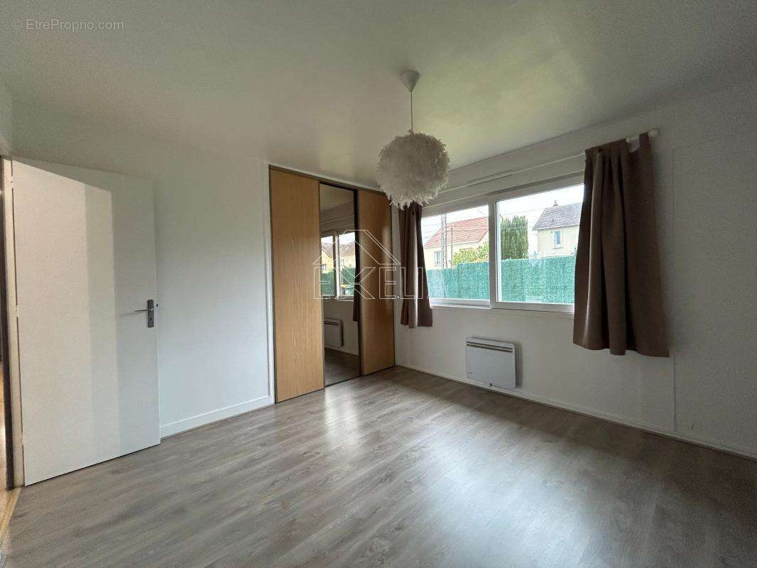 Maison à BONNIERES-SUR-SEINE