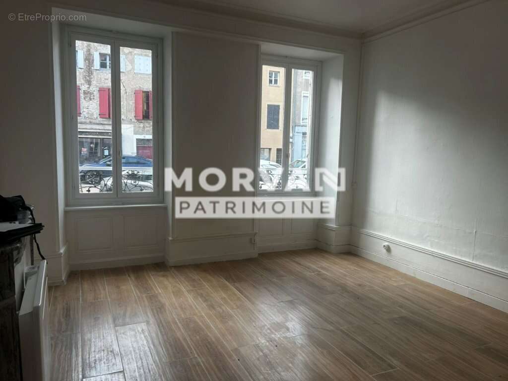 MAISON CENTRE VILLAGE  - 2 logements (1 loué) - 2 garages - Belle prestations !!! - photo 25