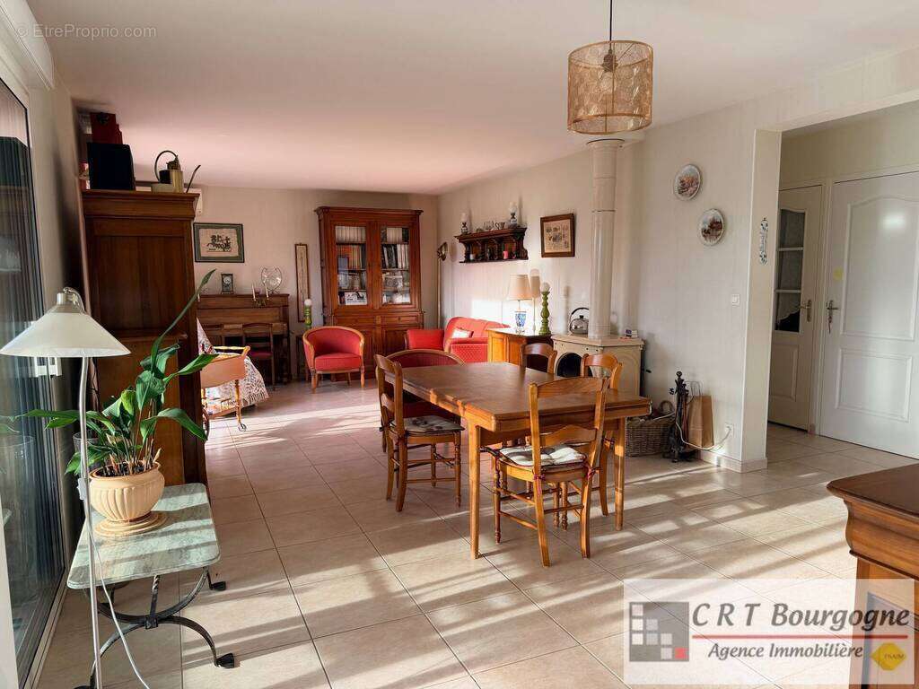 Maison à VILLIERS-SAINT-BENOIT